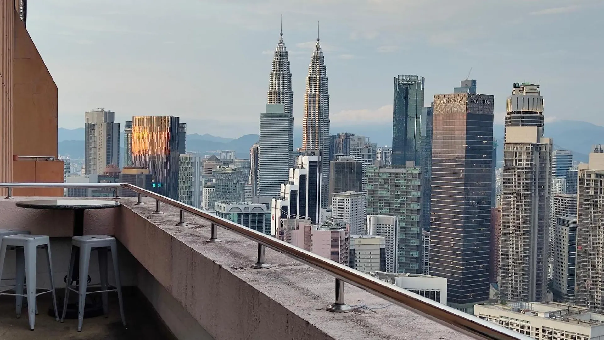 Times Square Services Star Apartment At East Lobby Kuala Lumpur