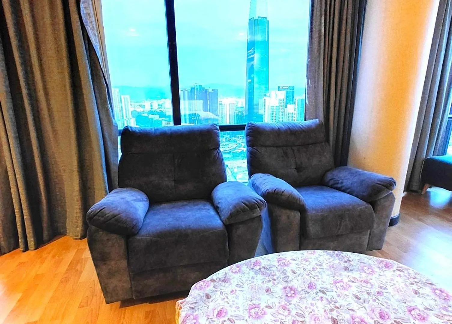 Times Square Services Star Apartment At East Lobby Kuala Lumpur Malaysia